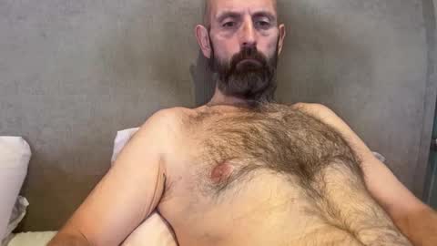 Snapshot of izzysboytoy1 chatting on 02.13.26 izzysboytoy1 online show from 02.13.26