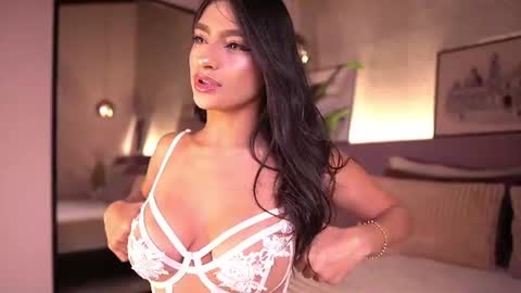 izzywild1 online show from 06.17.26