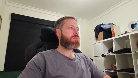 Snapshot of j0hnny_thunder chatting on 10.13.25 Johnny Thunder online show from 10.13.25