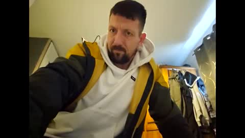 Snapshot of j281133 chatting on 10.19.25 Big 8 online show from 10.19.25