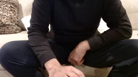 Snapshot of j335129 chatting on 12.18.25 James online show from 12.18.25