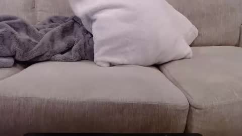 Snapshot of j335129 chatting on 01.11.26 James online show from 01.11.26