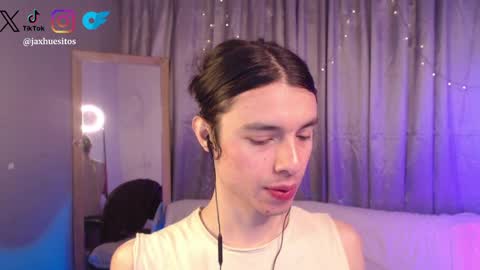 Hey im Jaxxxon check my info     online show from 04.07.26