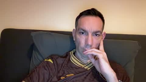 Snapshot of j_amessss chatting on 07.28.26 James online show from 07.28.26