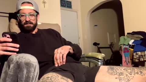 Snapshot of j_boogie_mane chatting on 11.18.25 j boogie online show from 11.18.25