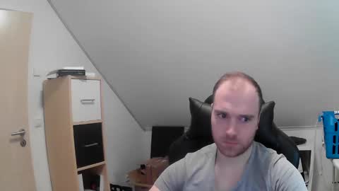 Snapshot of j_german783377 chatting on 02.06.25 here4y online show from 02.06.25