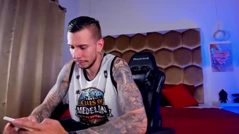 Snapshot of j_king__ chatting on 06.10.26 J King online show from 06.10.26