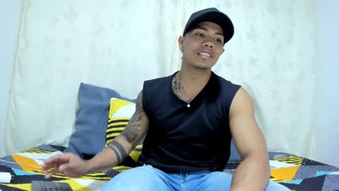 i am juan musiry independent model  online show from 12.14.24