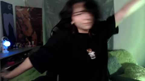 jade 18  online show from 09.11.25