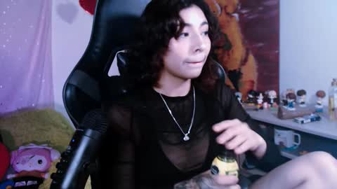 jade 18  online show from 11.30.25