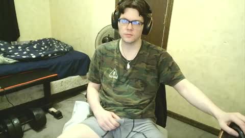 Snapshot of jack2shy chatting on 04.10.26 Jack online show from 04.10.26