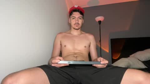 INDEPENDENT MODEL online show from 04.28.26