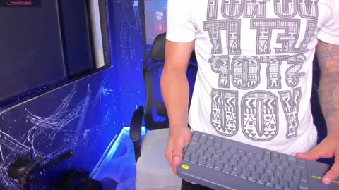 Snapshot of jackblanco_ chatting on 02.03.25 Jack White online show from 02.03.25