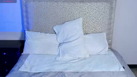 Snapshot of jackblanco_ chatting on 02.12.25 Jack White online show from 02.12.25