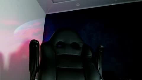 Snapshot of jackk_ho chatting on 02.07.25 Jack online show from 02.07.25