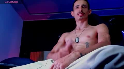 Snapshot of jackk_ho chatting on 11.08.25 Jack online show from 11.08.25