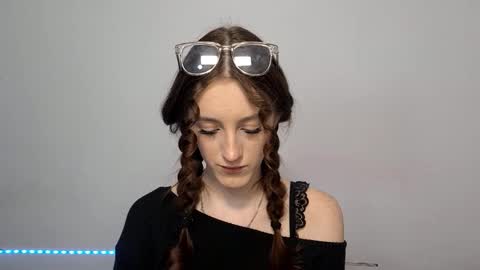 Lisa online show from 01.08.26