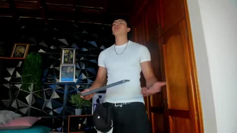 Snapshot of jackson_macleyn chatting on 03.29.26 Jackson online show from 03.29.26