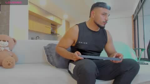 Snapshot of jackson_wayne__ chatting on 10.08.25 Jackson Wayne online show from 10.08.25