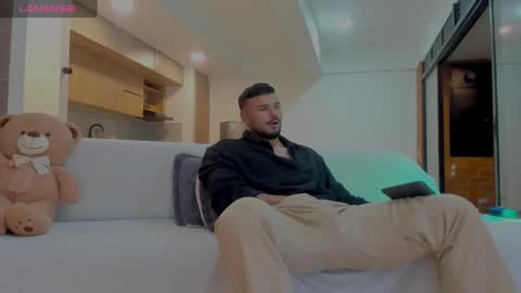 Snapshot of jackson_wayne__ chatting on 10.20.25 Jackson Wayne online show from 10.20.25