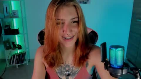 Snapshot of jacky_croft chatting on 12.12.24 Linda Sofia help me get to 100 thumbs up online show from 12.12.24