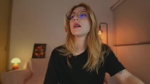 Snapshot of jacky_croft chatting on 10.14.25 Linda Sofia help me get to 100 thumbs up online show from 10.14.25