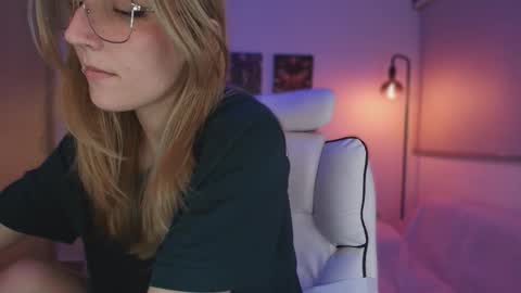 Snapshot of jacky_croft chatting on 11.23.25 Linda Sofia help me get to 100 thumbs up online show from 11.23.25