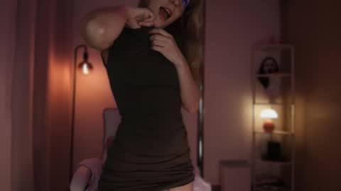 Snapshot of jacky_croft chatting on 02.14.26 Linda Sofia help me get to 100 thumbs up online show from 02.14.26