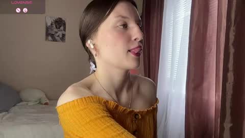Snapshot of jaclynmalcolm chatting on 06.04.26 Lillian online show from 06.04.26