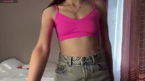 Snapshot of jaclynmalcolm chatting on 06.17.26 Lillian online show from 06.17.26