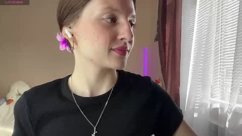 Snapshot of jaclynmalcolm chatting on 07.22.26 Lillian online show from 07.22.26