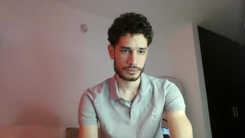 Snapshot of jacobmurphy2103 chatting on 10.08.25 JACOB ROBIN online show from 10.08.25