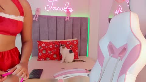 JACOBSS online show from 12.24.24