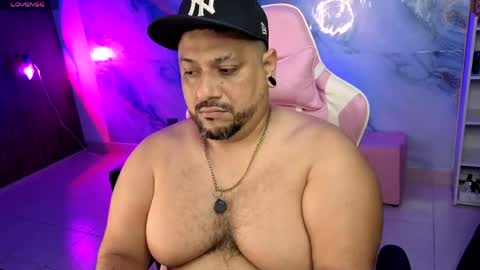 daddy sir master bear online show from 05.03.26