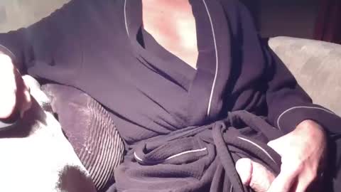 Snapshot of jacybob chatting on 11.21.25 jason online show from 11.21.25