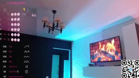 Snapshot of jade__swift chatting on 10.21.25 Jade online show from 10.21.25