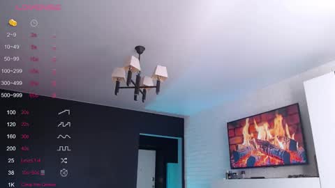 Snapshot of jade__swift chatting on 10.26.25 Jade online show from 10.26.25