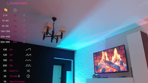 Snapshot of jade__swift chatting on 11.20.25 Jade online show from 11.20.25