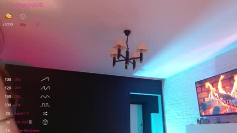 Snapshot of jade__swift chatting on 11.23.25 Jade online show from 11.23.25