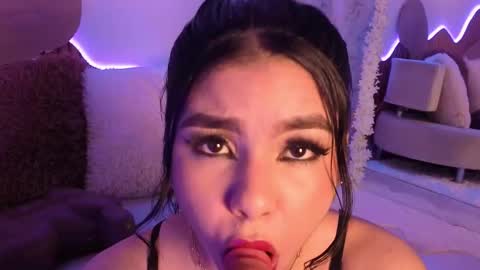 Snapshot of jade_bonnet chatting on 11.22.25 Jade Bonnet online show from 11.22.25