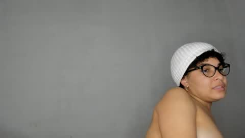 Snapshot of jade_dorthini chatting on 11.16.25 Jadeleidy Dorthini online show from 11.16.25