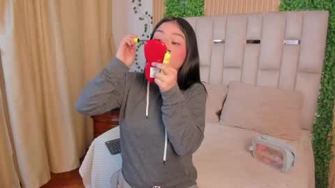 Snapshot of jade_nm chatting on 04.14.26 ade online show from 04.14.26