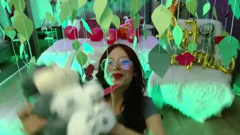 JADE online show from 10.15.25