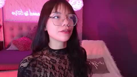 Snapshot of jade_storm_ chatting on 06.11.26 JADE online show from 06.11.26