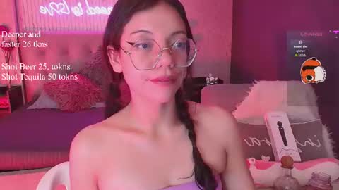 Snapshot of jade_storm_ chatting on 06.13.26 JADE online show from 06.13.26