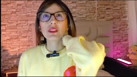 jade white  online show from 04.27.26