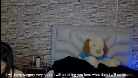 jade white  online show from 05.04.26