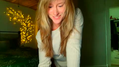 jadeamaryllis_ online show from 04.04.26