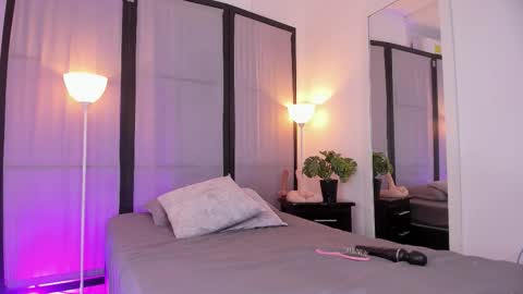 Snapshot of jademorwen chatting on 10.01.25 JADE online show from 10.01.25