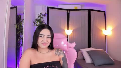 Snapshot of jademorwen chatting on 12.16.25 JADE online show from 12.16.25